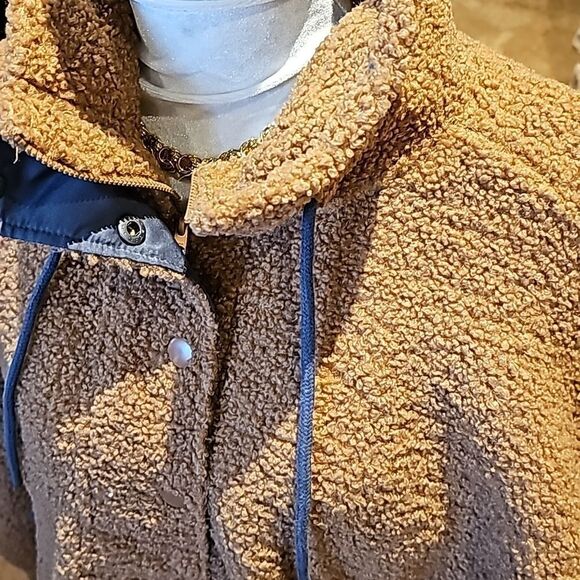 Universal threads pullover fleece like top size large - Picture 2 of 10